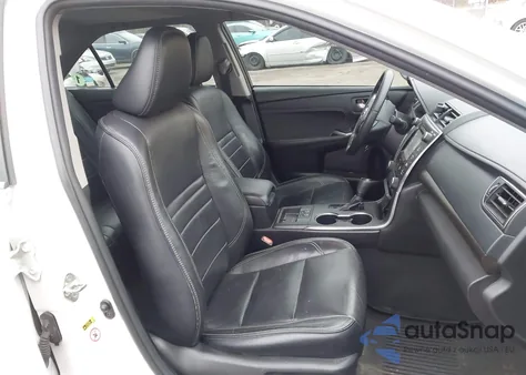 2017 Toyota Camry Xle V6 z USA, uszkodzony, nr VIN 4T1BK1FKXHU582304